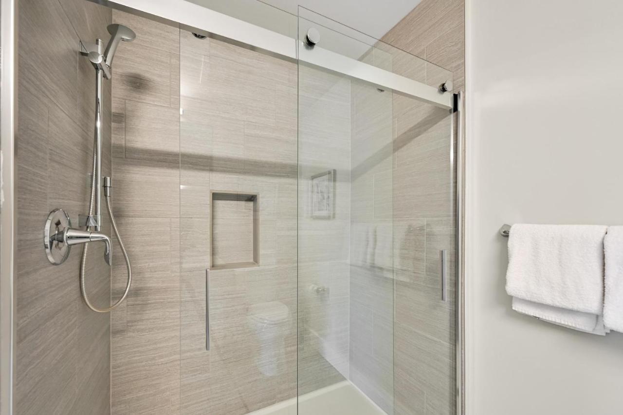 45 Asheland Avenue Unit 406 *